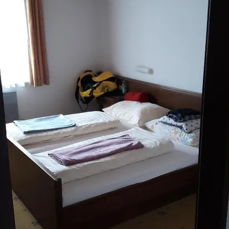 Gaestehaus Braeuer Bed & Breakfast
