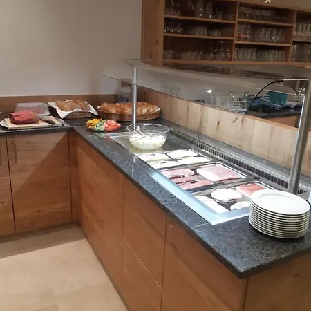 Bed & Breakfast Gaestehaus Braeuer *