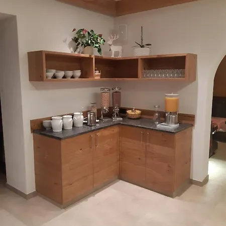 Gaestehaus Braeuer Bed & Breakfast Neukirchen am Grossvenediger
