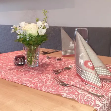 Bed & Breakfast Gaestehaus Braeuer *